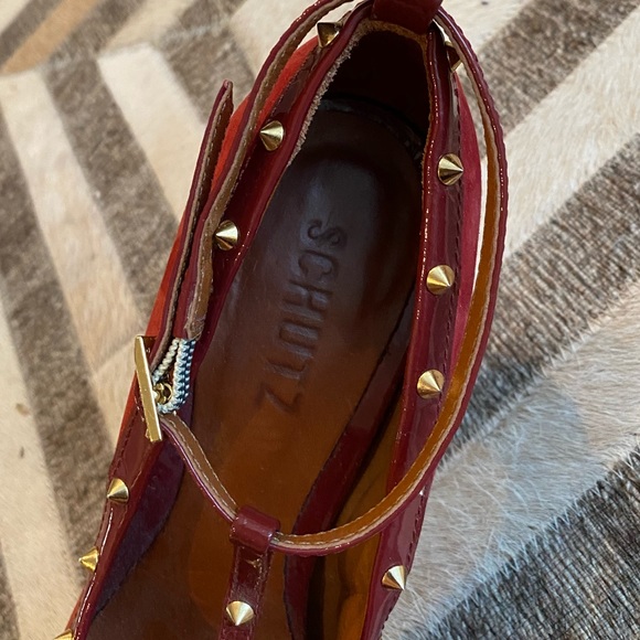 Schutz Burgundy Gold Spiked T Strap ‘Fiona’ - Picture 6 of 8